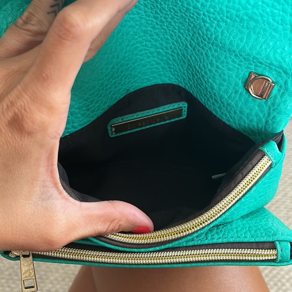 Clutch - Picture 5 of 5